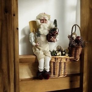 Vintage Morning Glory Gardener Santa Figurine Country Christmas Decor 11” VG